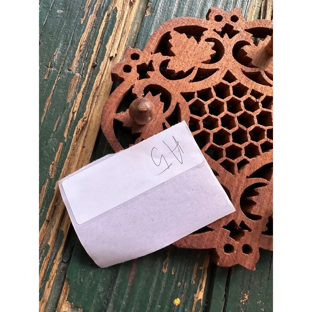 Vintage Hand Carved Wooden Trivet Leaf Honeycomb Lattice Boho Kitchen Decor 5.5